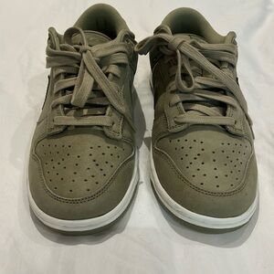 Never worn: Nike Dunk Low PRM Neutral Olive (Womens)